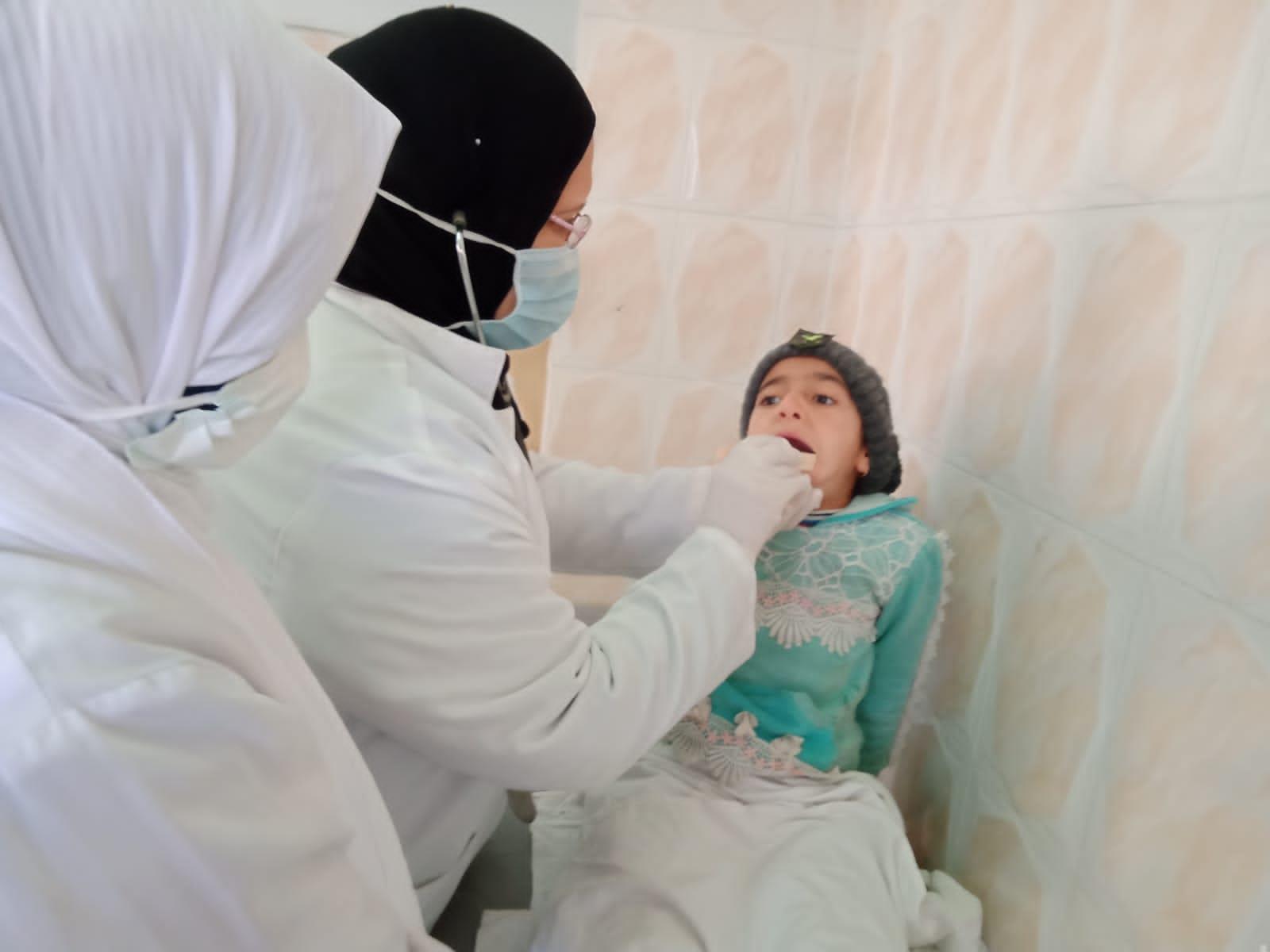 قافلة طبية علاجية بقرية ميت دمسيس مركز اجا والكشف على 1535 مريض خلال يومين