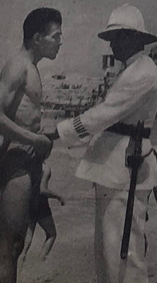 عسكري الشاطئ.. ممنوع ارتداء النساء المايوه ب"دون حمالات"   