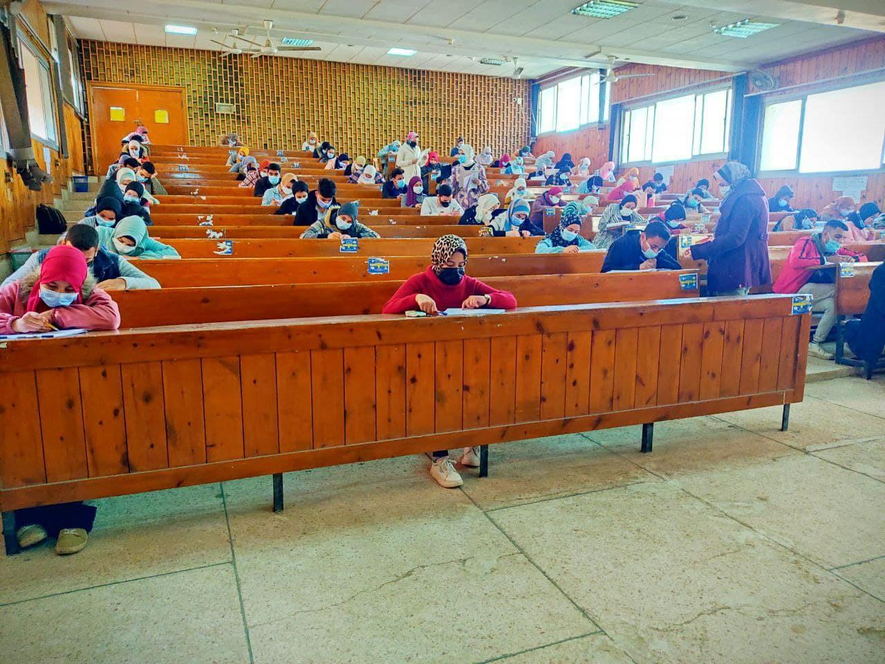 الدكتور مصطفى عبد النبي عبد الرحمن رئيس جامعة المنيا
