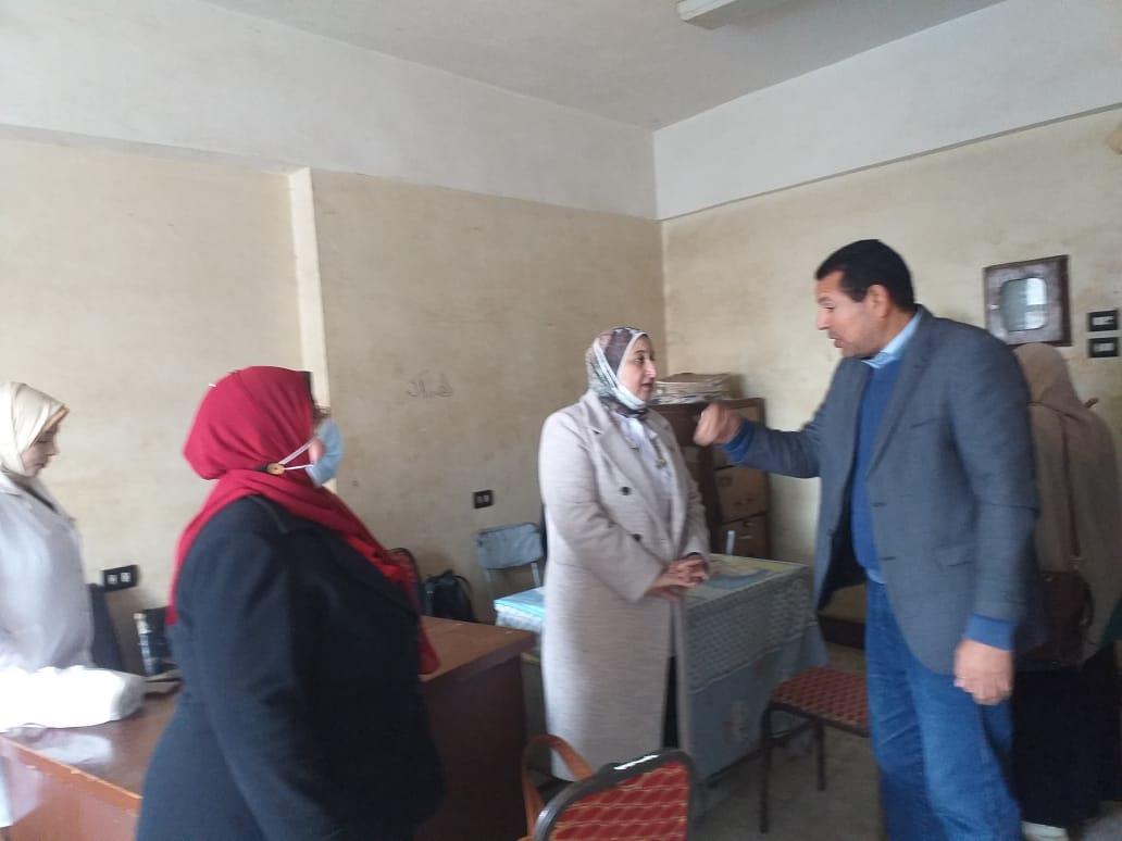 ضمن المبادرة الرئاسية " حياة كريمة " قافلة سكانية شاملة لتقديم الخدمات الأهالى