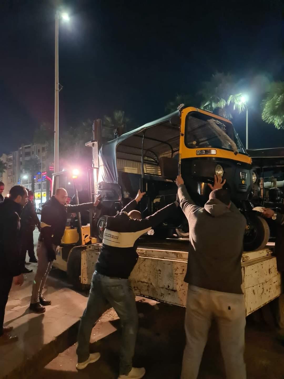 مصادرة مركبات التوك توك المخالفة لقرار محافظ الجيزة