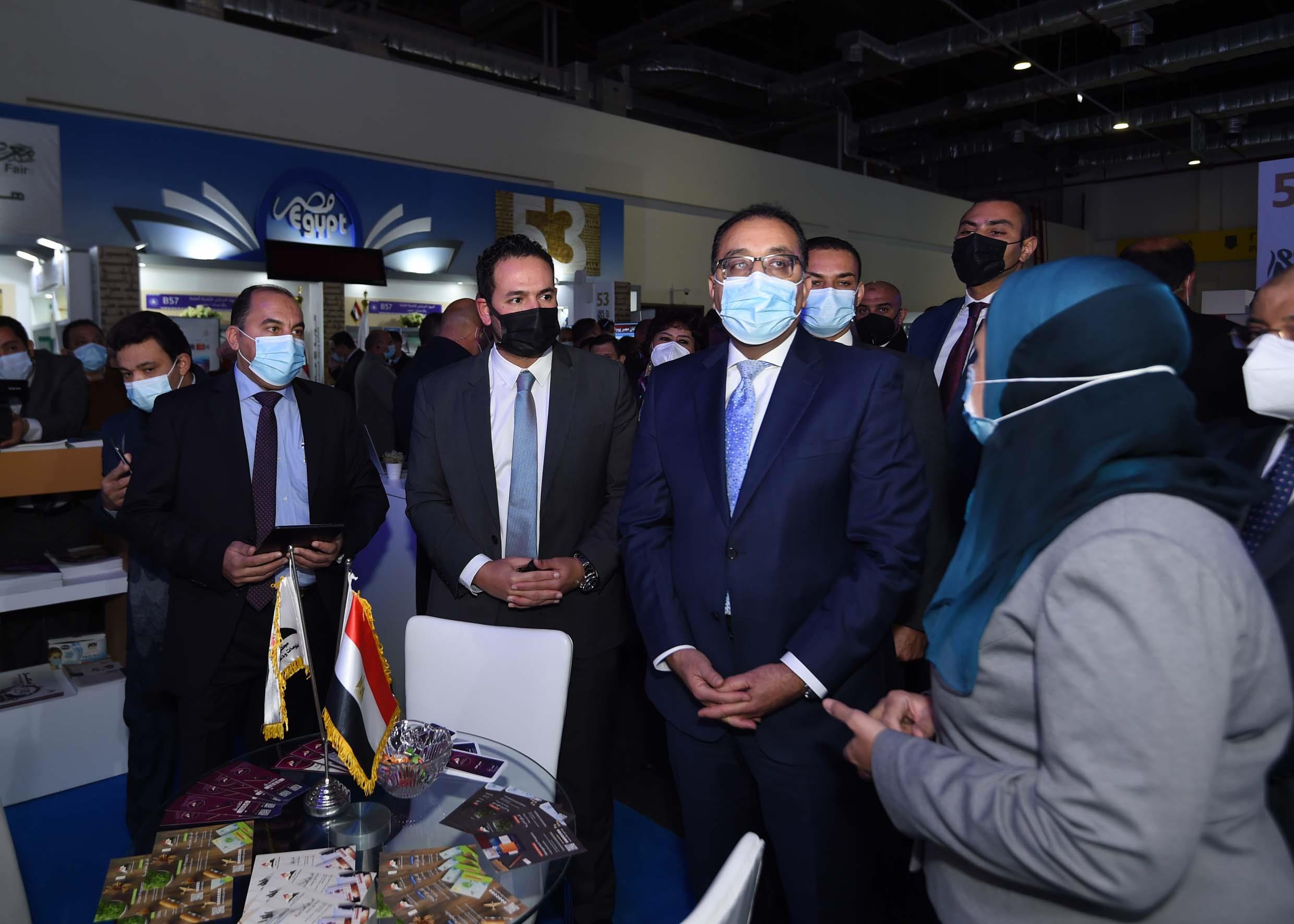رئيس الوزراء يشيد بجناح مركز المعلومات ودعم اتخاذ القرار 