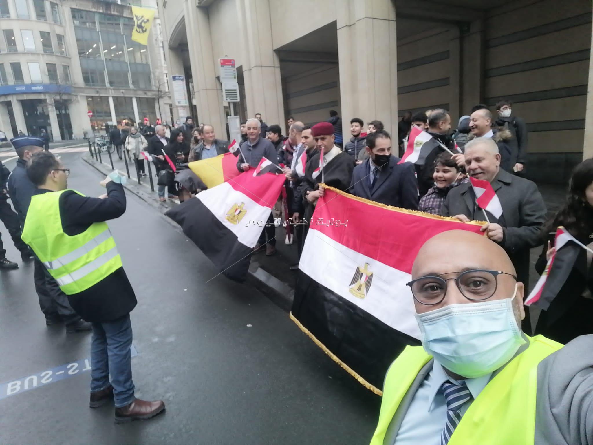 لليوم التاني علي التوالي ..ننشر مظاهر احتفال المصريين في بروكسيل بزيارة الرئيس السيسي