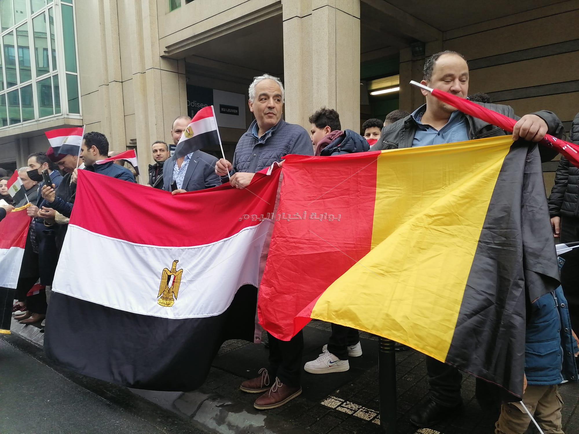 لليوم التاني علي التوالي ..ننشر مظاهر احتفال المصريين في بروكسيل بزيارة الرئيس السيسي