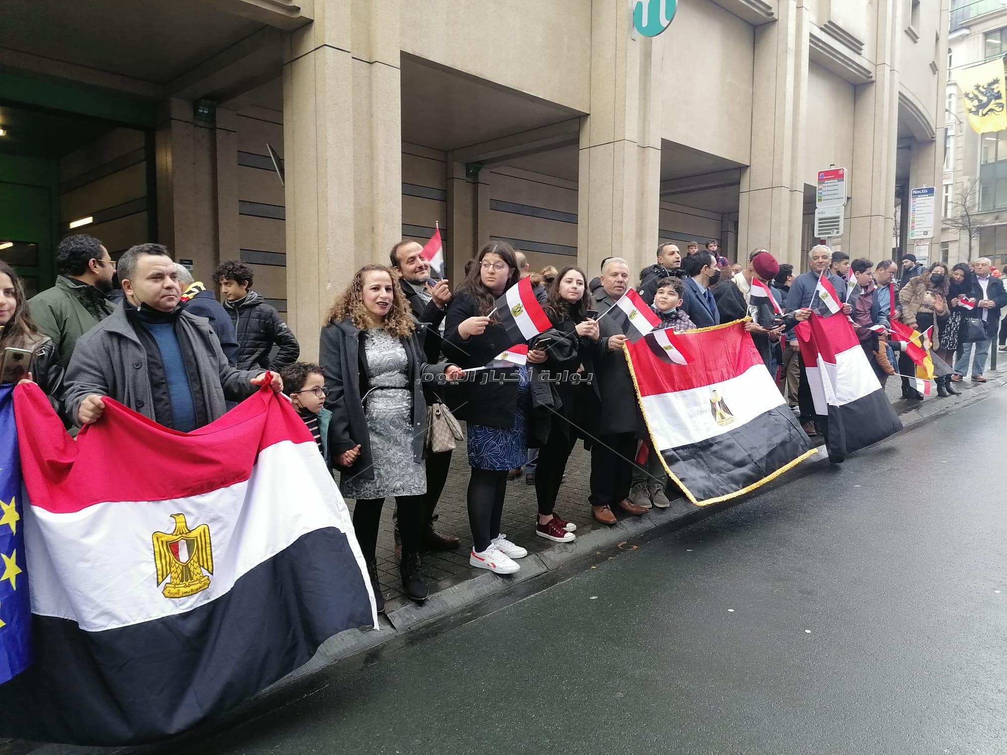 لليوم التاني علي التوالي ..ننشر مظاهر احتفال المصريين في بروكسيل بزيارة الرئيس السيسي