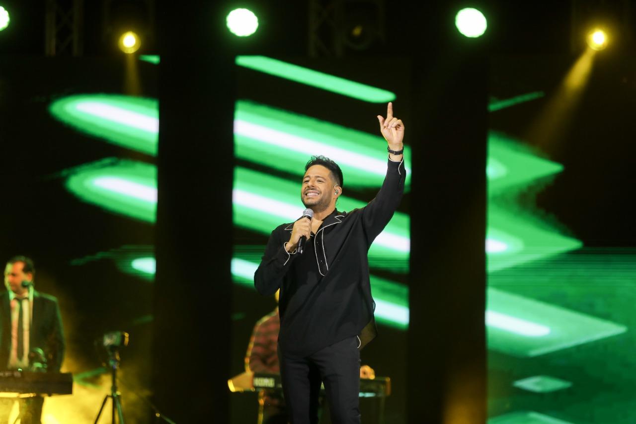 محمد حماقي يتصدر تريند تويتر بالكويت عقب حفله بالمهرجان الأول