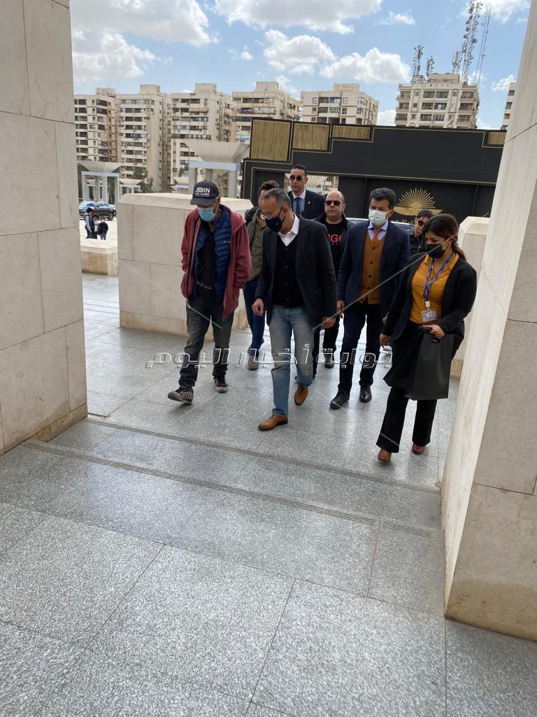 المتحف القومي للحضارة المصرية يستقبل المنتج السينمائي الأمريكي ماريو قصار 