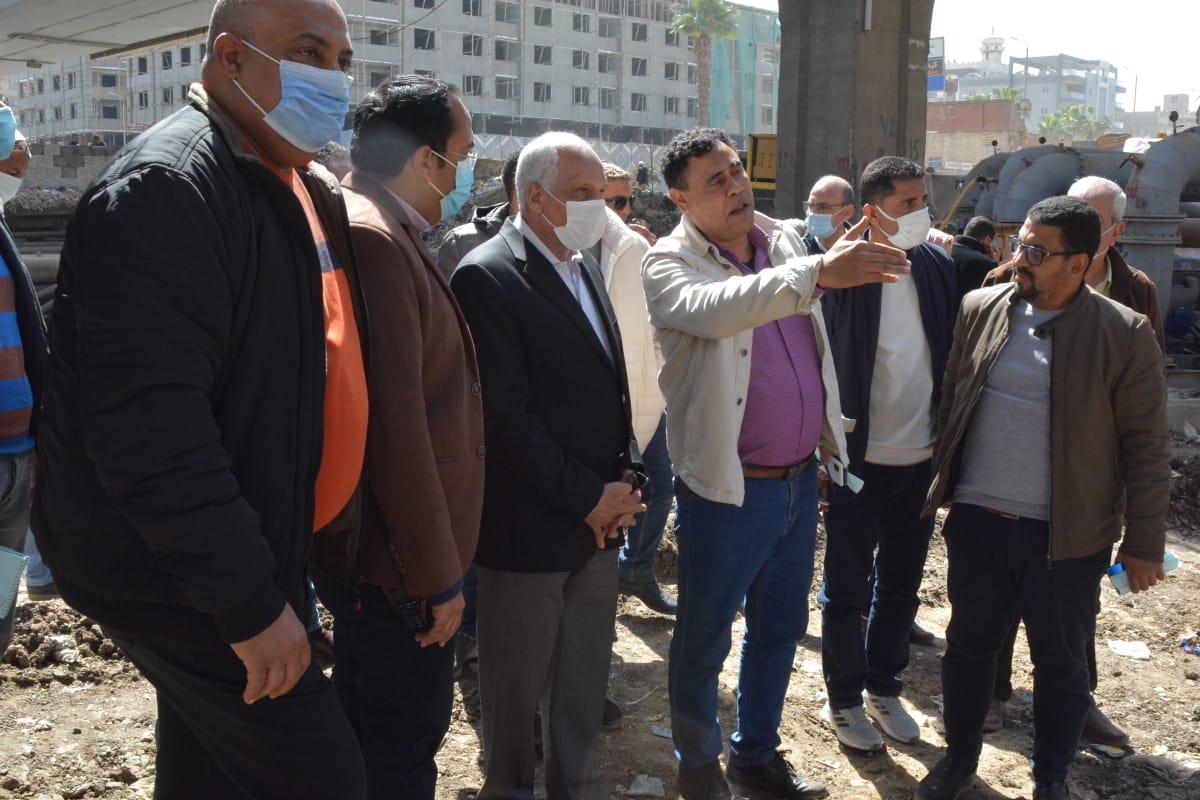 محافظ الجيزة يتفقد أعمال تطوير ترعة المريوطية نطاق فيصل والطريق التبادلي | فيديو وصور