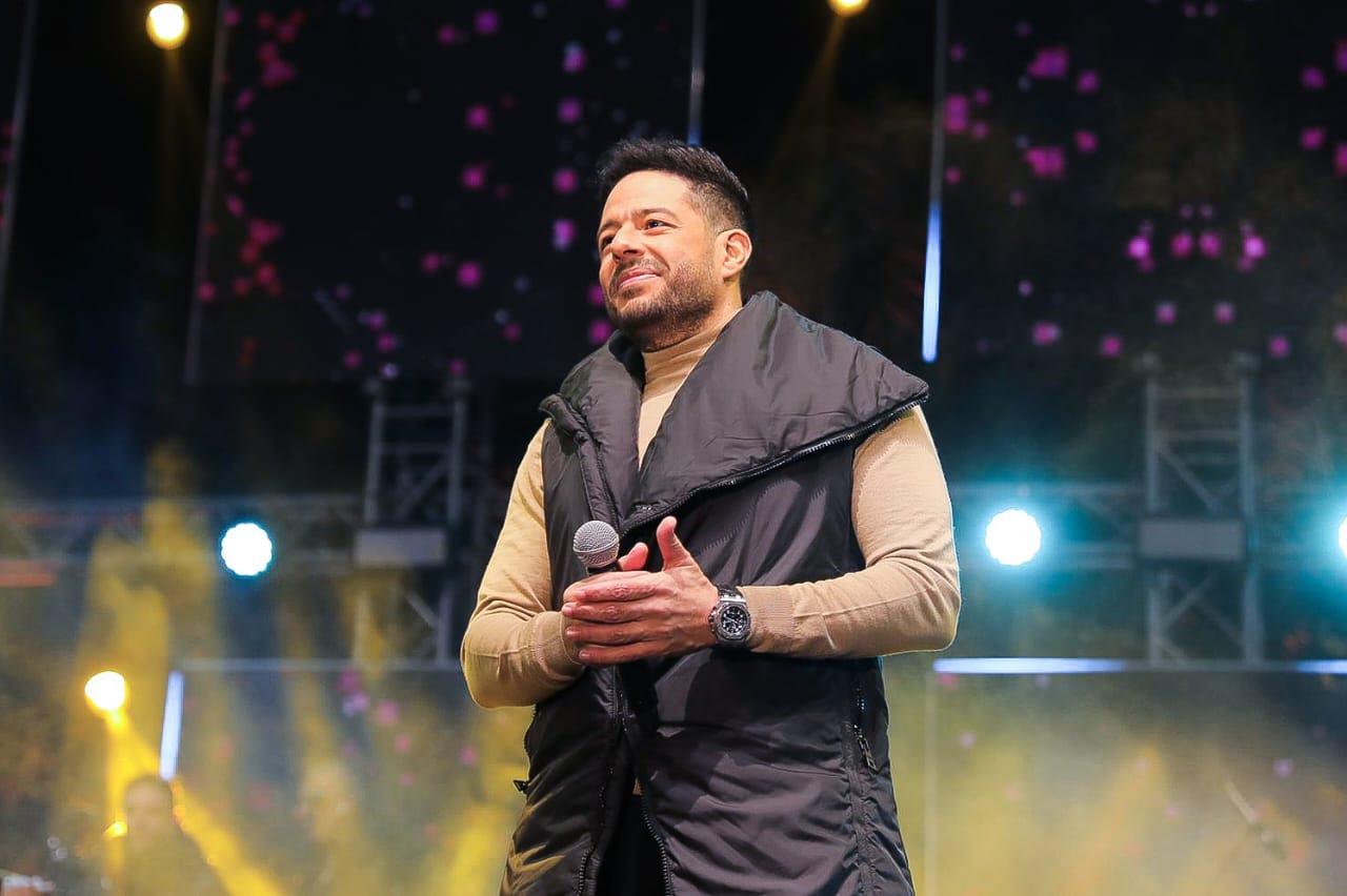 محمد حماقي يشعل شتاء القاهرة الجديدة بـ"عجبي" للمرة الأولى