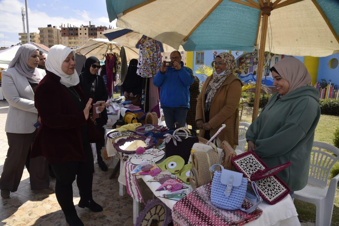 إفتتاح معرض منتجات المشروعات الصغيرة للشباب بمطروح
