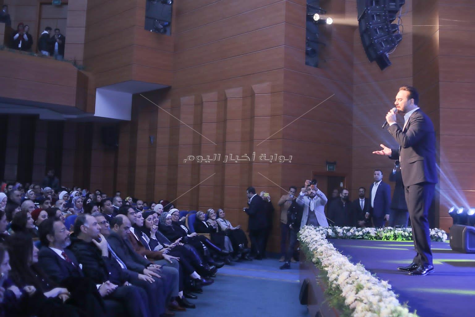 وائل جسار يتألق فى حفل كامل العدد بأوبرا جامعة مصر للعلوم والتكنولوجيا