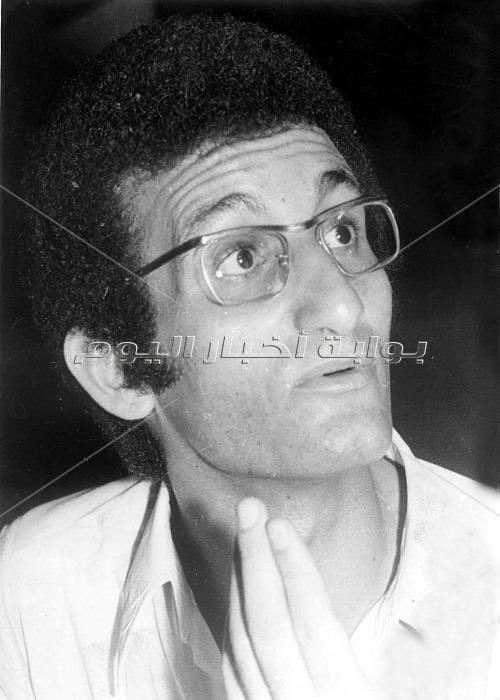 من الأرشيف| 20 صورة نادرة للفنان الراحل أحمد حلاوة