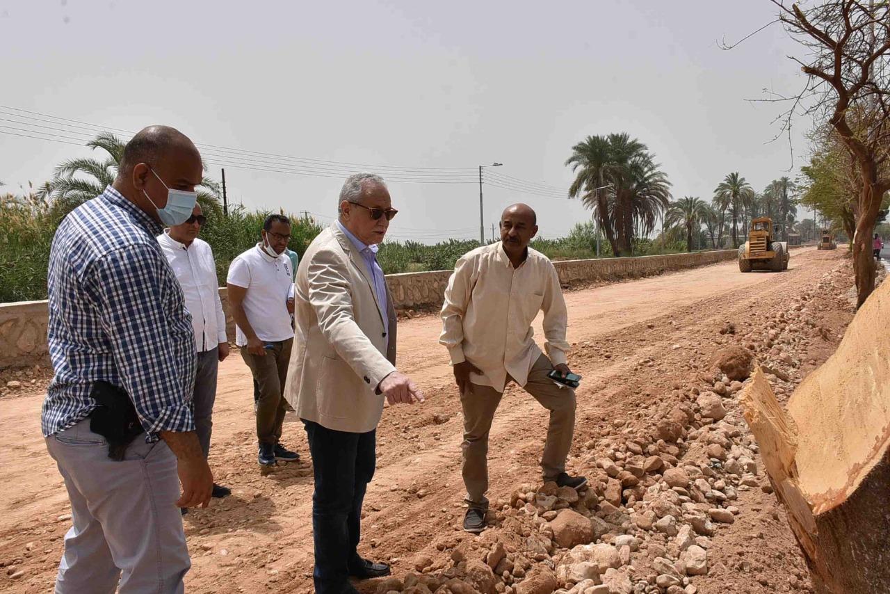 جولة محافظ الأقصر لتفقد المسار السياحى الجديد بالأقصر ومستشفى إيزيس والكرم الدولى