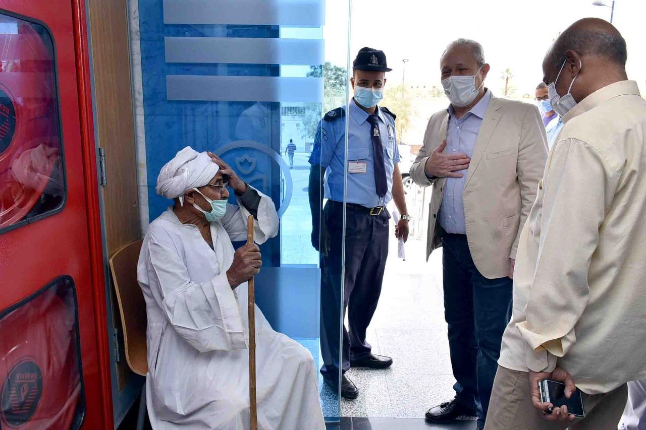 جولة محافظ الأقصر لتفقد المسار السياحى الجديد بالأقصر ومستشفى إيزيس والكرم الدولى