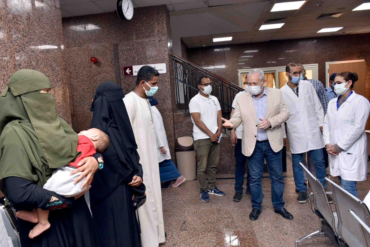 جولة محافظ الأقصر لتفقد المسار السياحى الجديد بالأقصر ومستشفى إيزيس والكرم الدولى