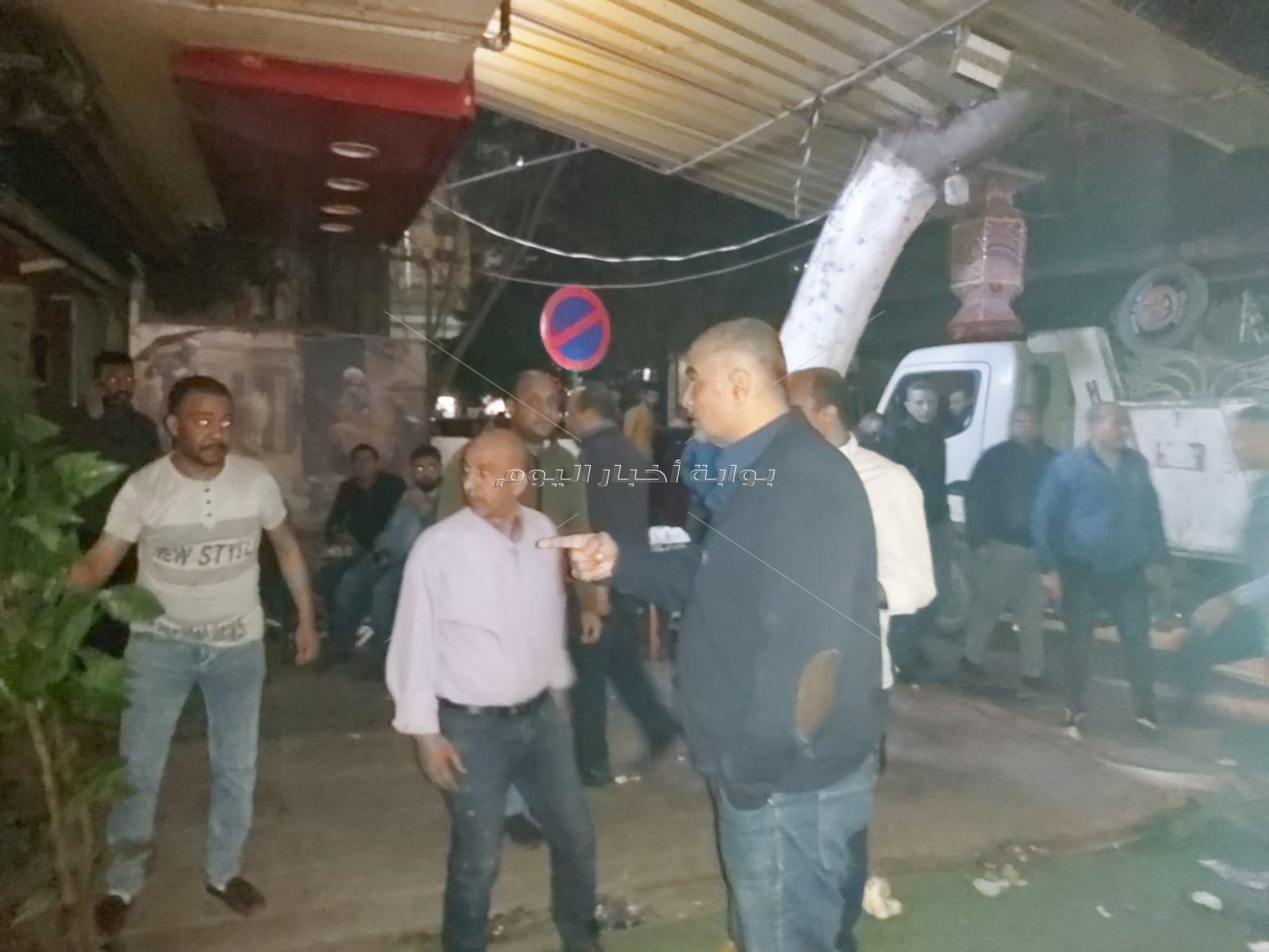 مصادرة إشغالات المقاهي والكافيهات المخالفة بالدقي