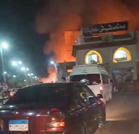حريق ضخم بالقرب من مسجد سيدي عبد الرحيم القناوي بقنا
