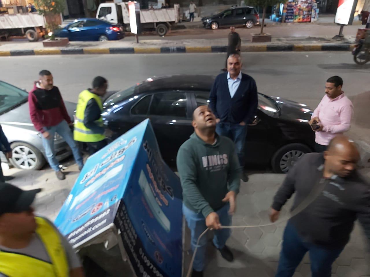 رفع 365 إشغال طريق في حملة ليلية بالدقي