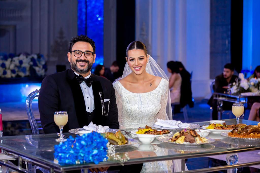 جلجل يتزوج سلمى وروقة ويغني"أنا العريس"