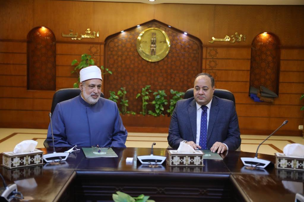 *الأزهر وأخبار اليوم يوقعان بروتوكول تعاون لتعليم طلاب الأزهر المكفوفين طريقة "برايل"*     