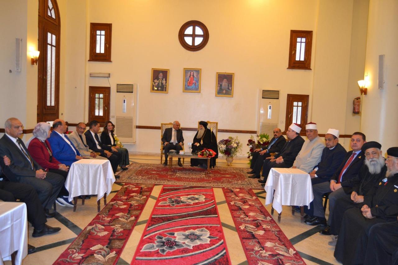 محافظ الجيزة يهنئ مطرانية شمال الجيزة بعيد القيامة المجيد