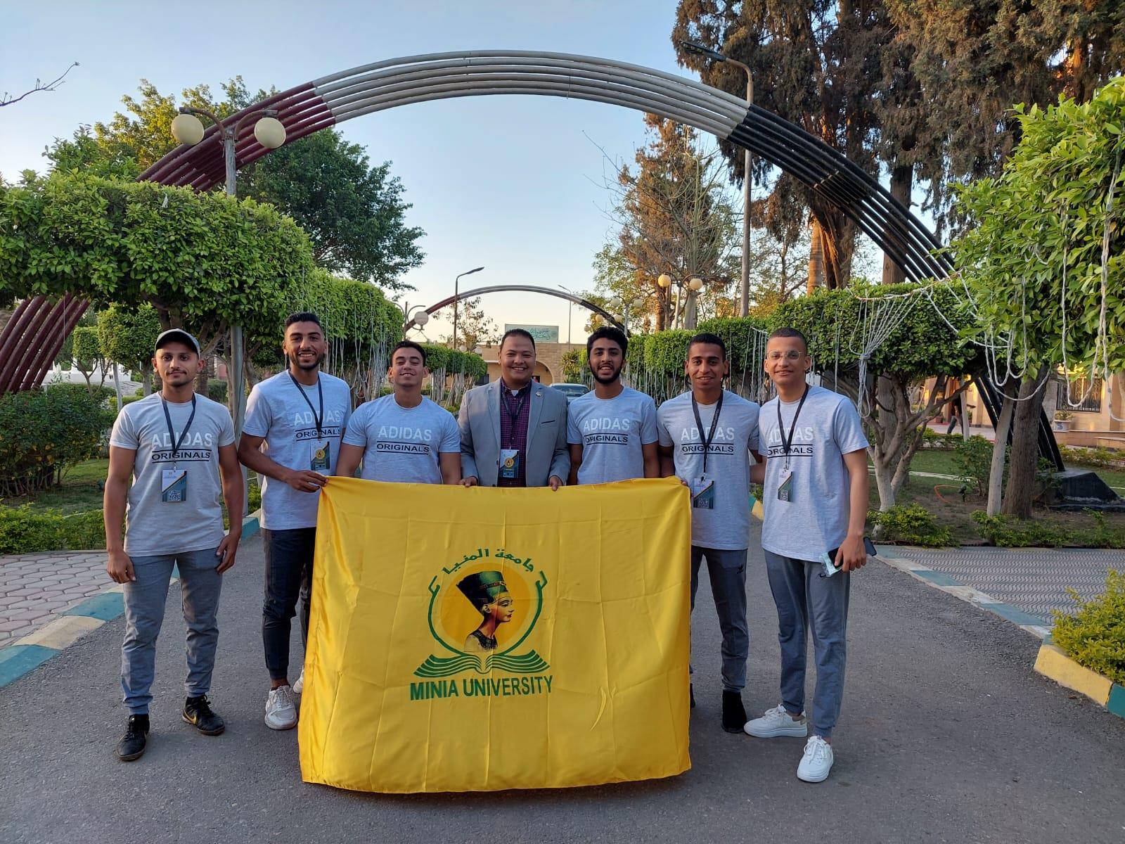 درع المشاركة لـ"جامعة المنيا" بفوج "البطولة .. أنت الأقوى" لمعهد إعداد القادة