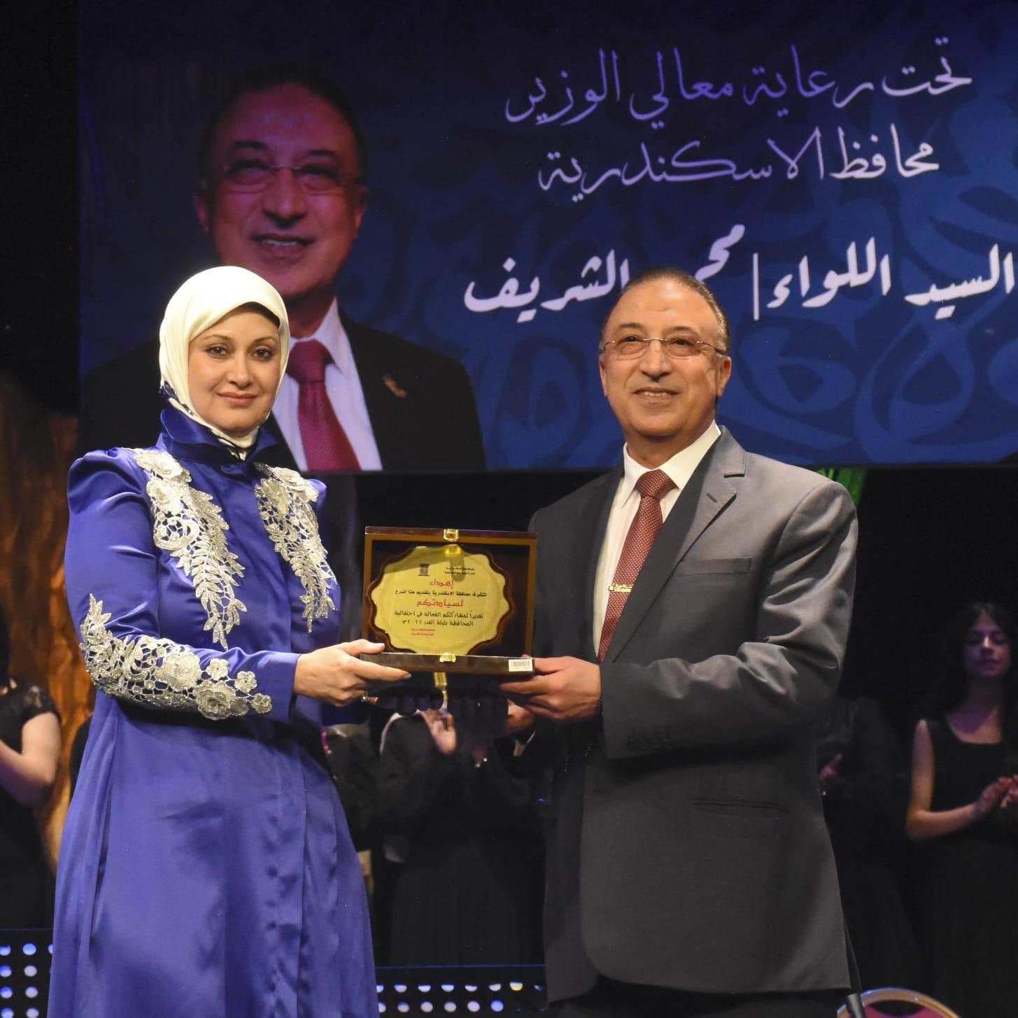 محافظ الإسكندرية يكرم حفظة القرآن الكريم من أبناء الثغر في احتفالية ليلة القدر  