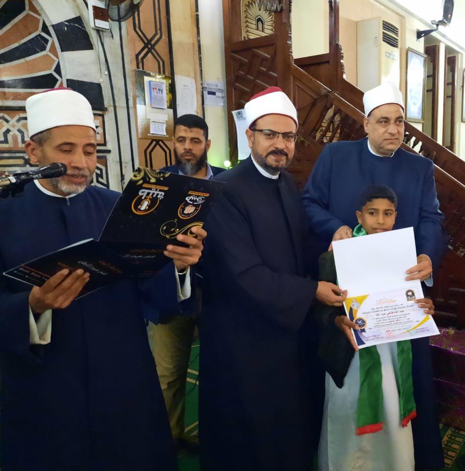  أوقاف مطروح تحتفل  بليلة القدر بالمسجد الكبير 