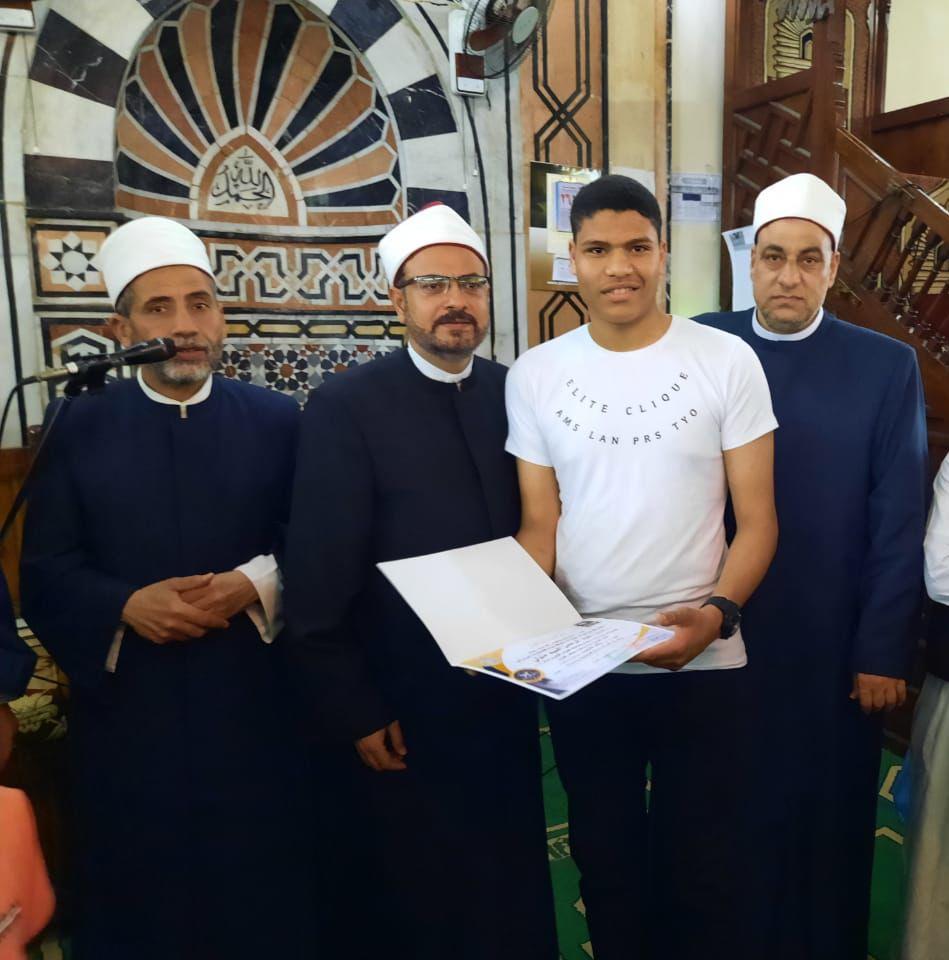  أوقاف مطروح تحتفل  بليلة القدر بالمسجد الكبير 