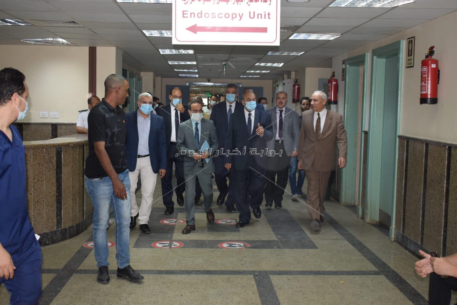 رئيس جامعة المنيا يفتتح وحدة المرأة الآمنة بمستشفى الكبد الجامعي عبر الفيديو كونفرنس‎‎