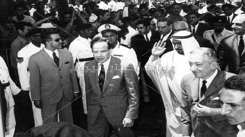 صور نادرة للشيخ خليفة بن زايد.. أحب المصريين فبادلوه المحبة