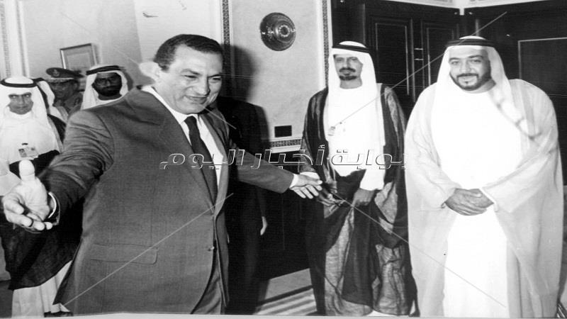 صور نادرة للشيخ خليفة بن زايد.. أحب المصريين فبادلوه المحبة