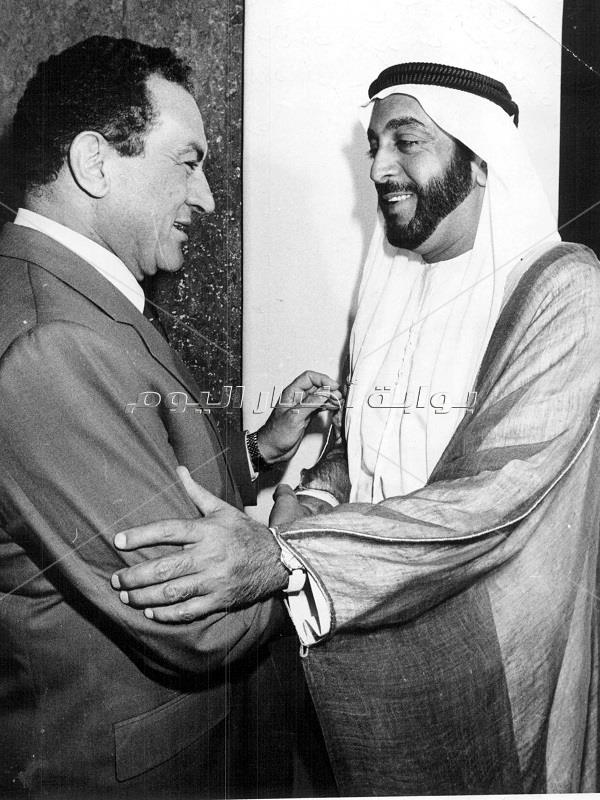 صور نادرة للشيخ خليفة بن زايد.. أحب المصريين فبادلوه المحبة