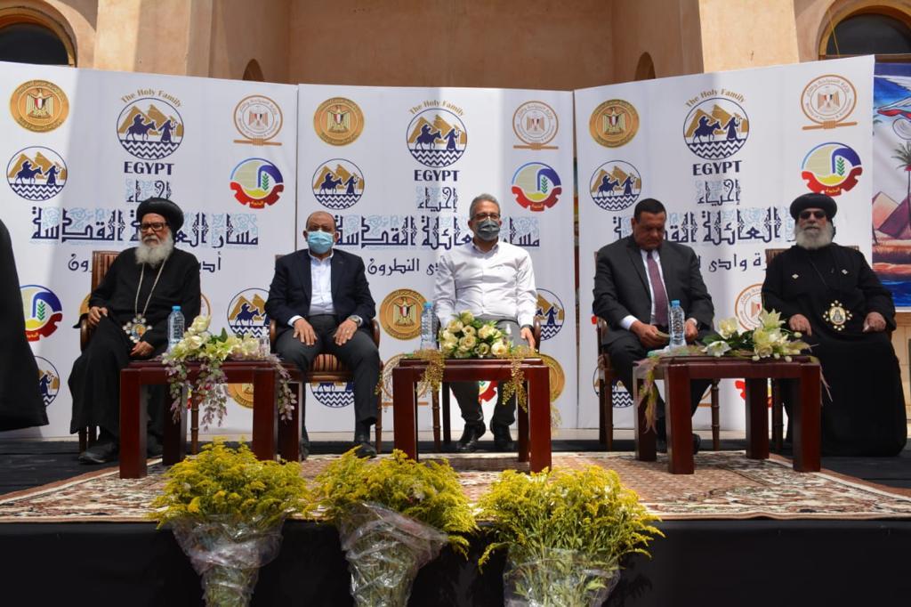 وزيرا السياحة والآثار والتنمية المحلية ومحافظ البحيرة يفتتحون مسار العائلة المقدسة بوادي النطرون 
