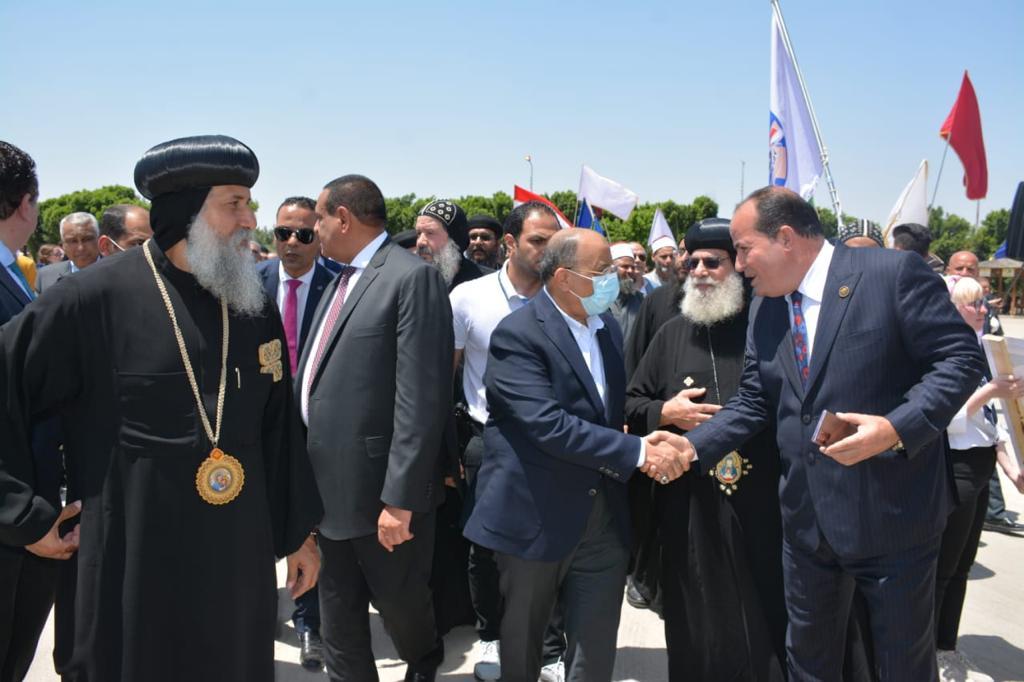 وزيرا السياحة والآثار والتنمية المحلية ومحافظ البحيرة يفتتحون مسار العائلة المقدسة بوادي النطرون 