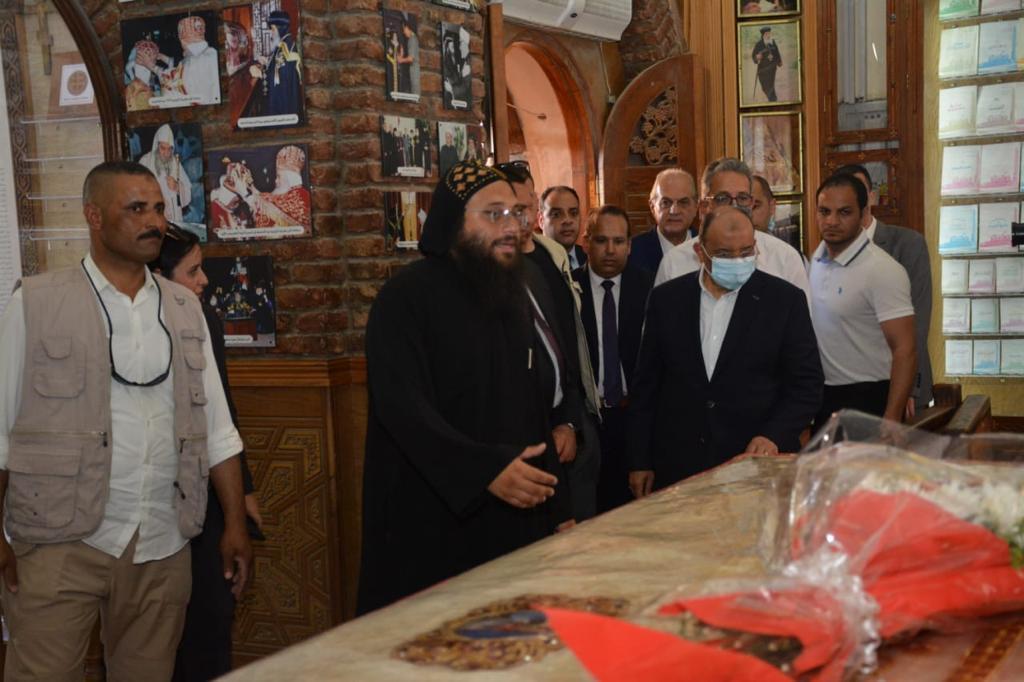 وزيرا السياحة والآثار والتنمية المحلية ومحافظ البحيرة يفتتحون مسار العائلة المقدسة بوادي النطرون 