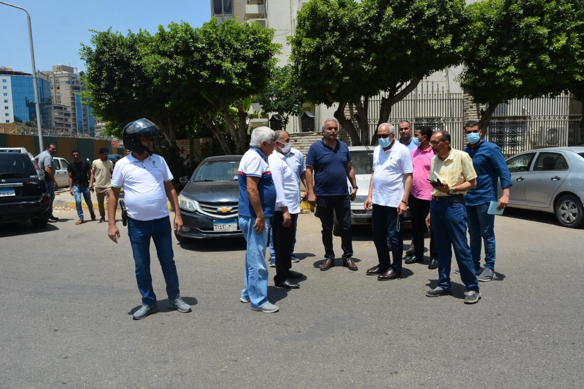 محافظ الجيزة يتابع أعمال التطوير بشوارع البحر الأعظم وشارل دي جول ويوجه بسرعة انجاز الأعمال