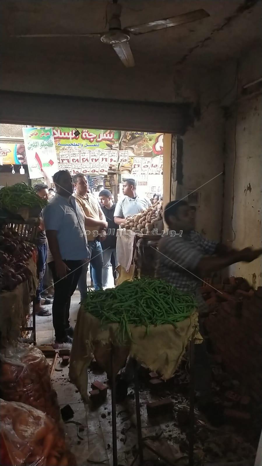 استجابة حي الهرم وإزالة أعمال بناء مخالف لعقار داخل سوق حسن محمد