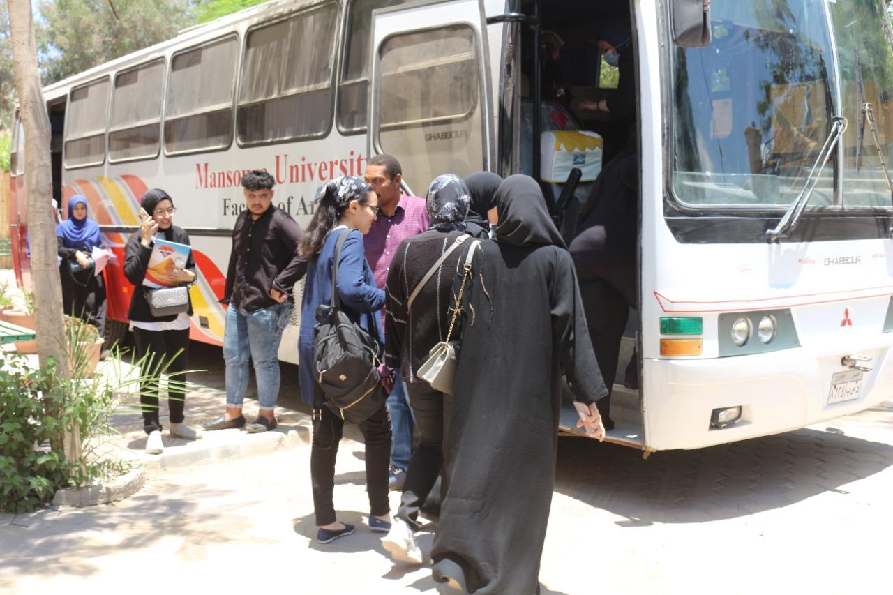 وفد جامعة المنصورة 