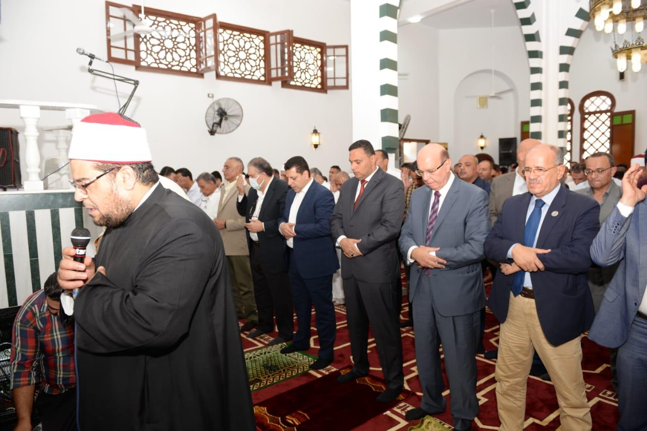 محافظ الدقهلية يفتتح مسجد " أمونة شلبي " بمنية النصر