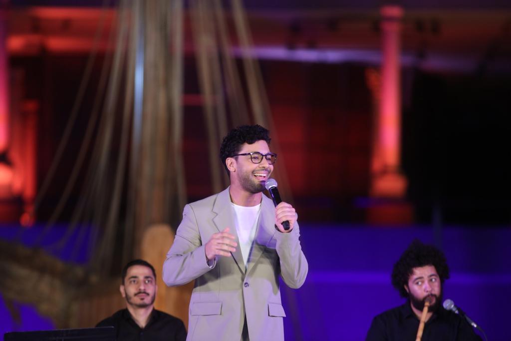 أحمد جمال يعبر عن وجدان الجيل الجديد في ثالي ليالي مهرجان السويس للغناء