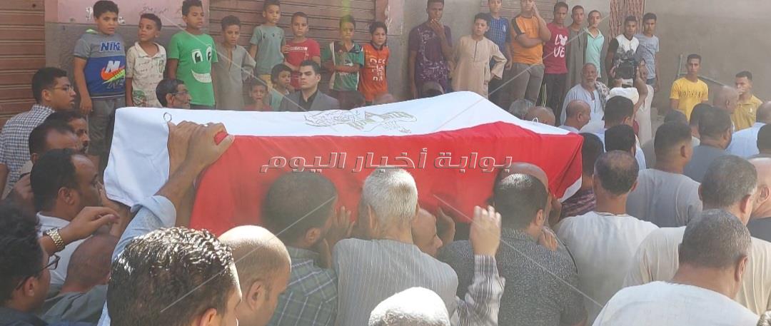  تشييع جثمان اللواء الحسيني في جنازة عسكرية بنجع حمادي