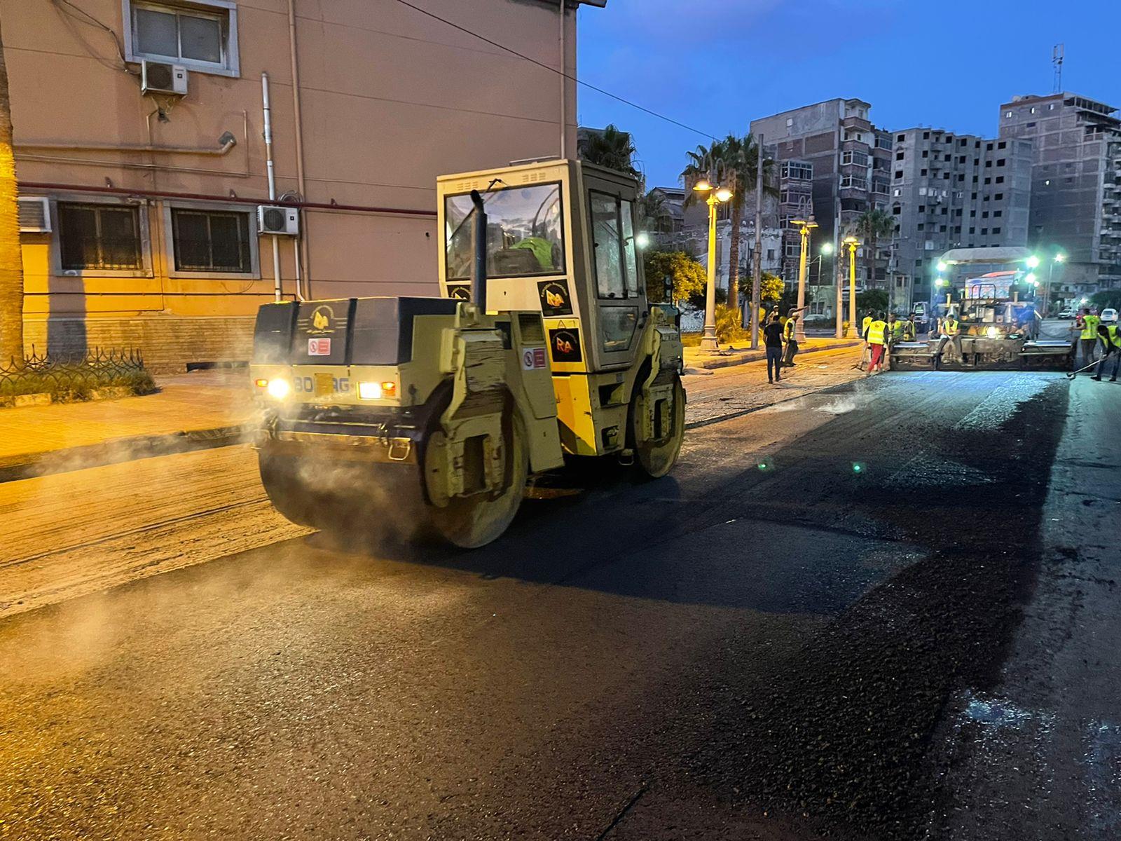 محافظة الإسكندرية: إنجاز 80 % من أعمال رصف 24 شارعًا بحي غرب  