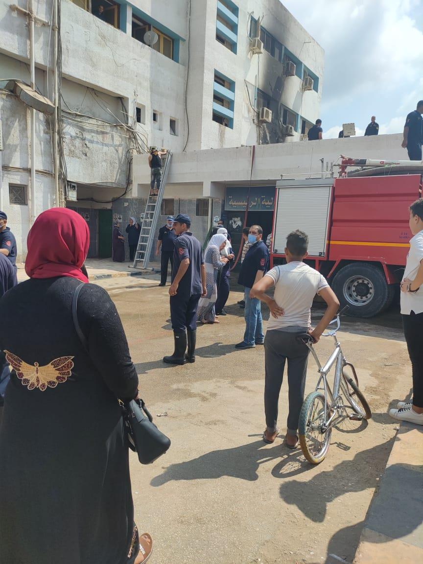 محافظ كفر الشيخ يتابع حريق بالمستشفى العام بسبب ماس كهربائي 