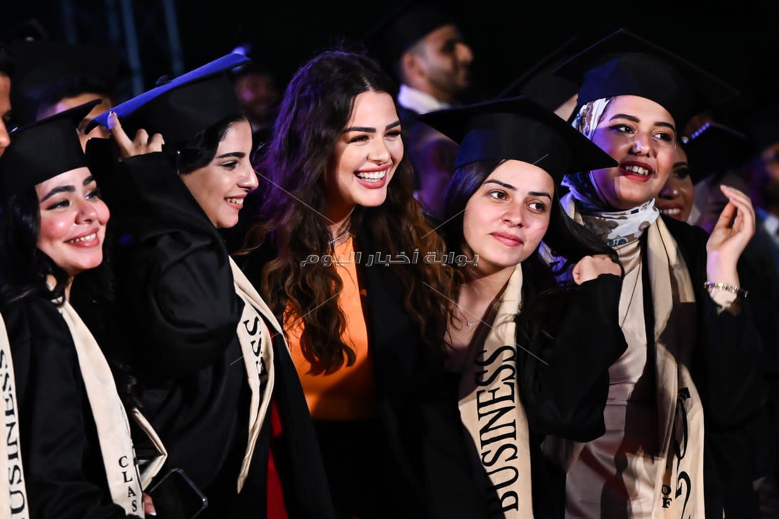 جامعة مصر للعلوم والتكنولوجيا تحتفل بتخرج دفعة جديدة من كلية الإدارة والاقتصاد
