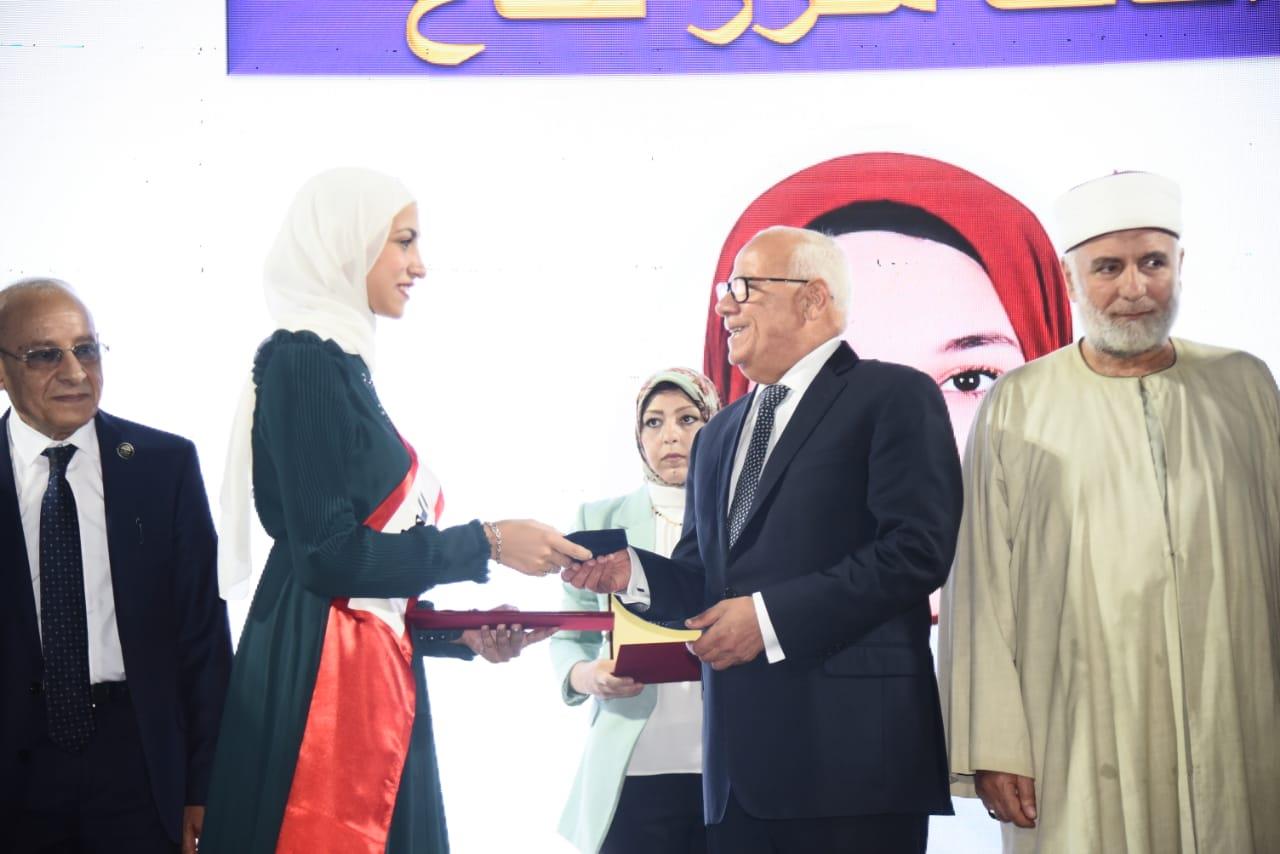 تكريم الأوائل في بورسعيد