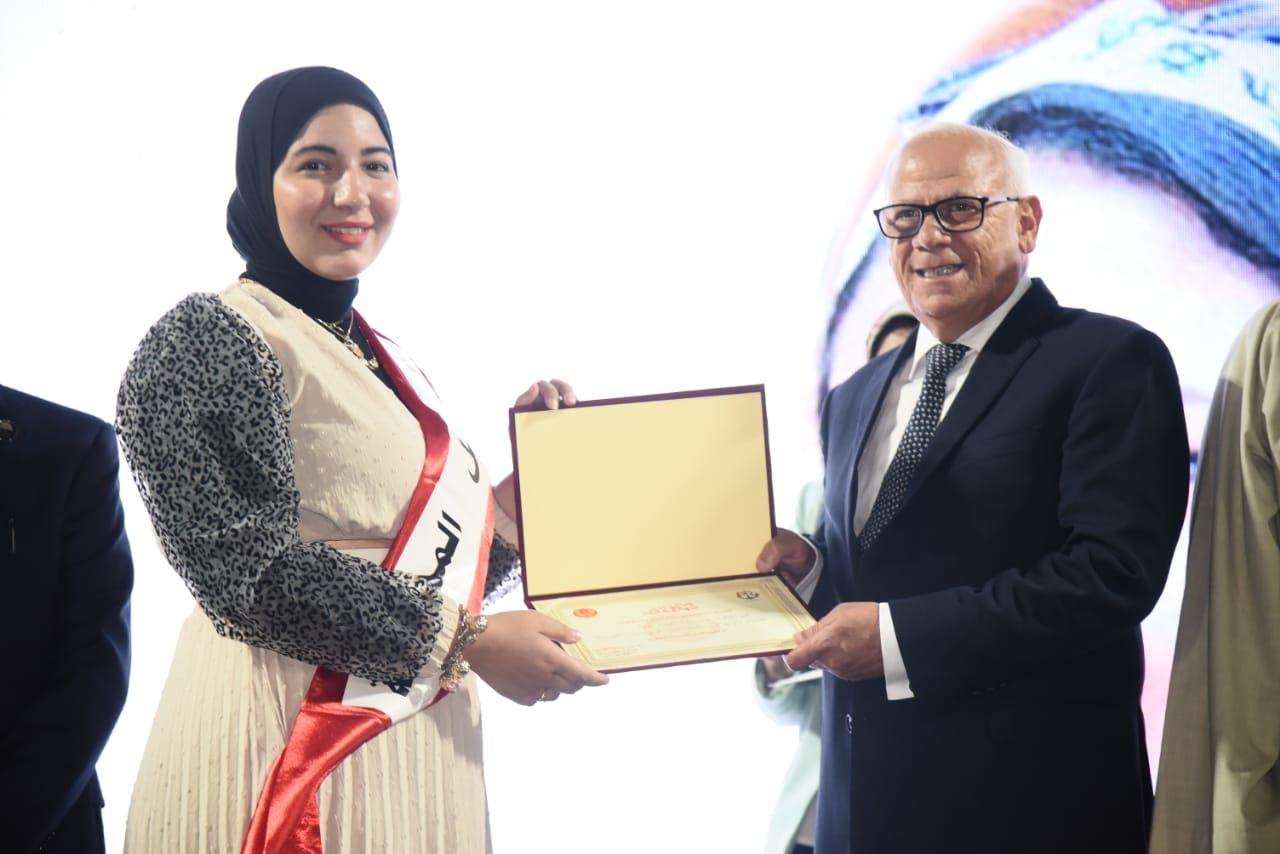 تكريم الأوائل في بورسعيد