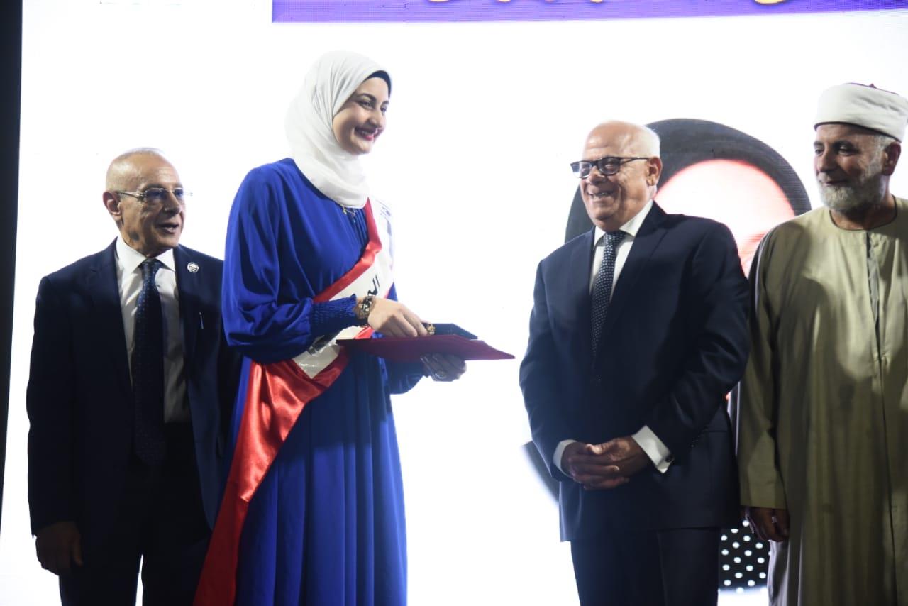 تكريم الأوائل في بورسعيد