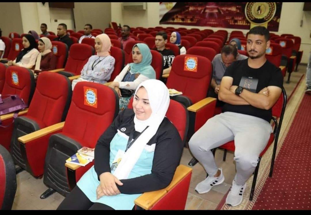 طلاب جامعة الأقصر يشاركون فى الفوج الرابع لبرنامج خطة معهد إعداد القادة الصيفية 