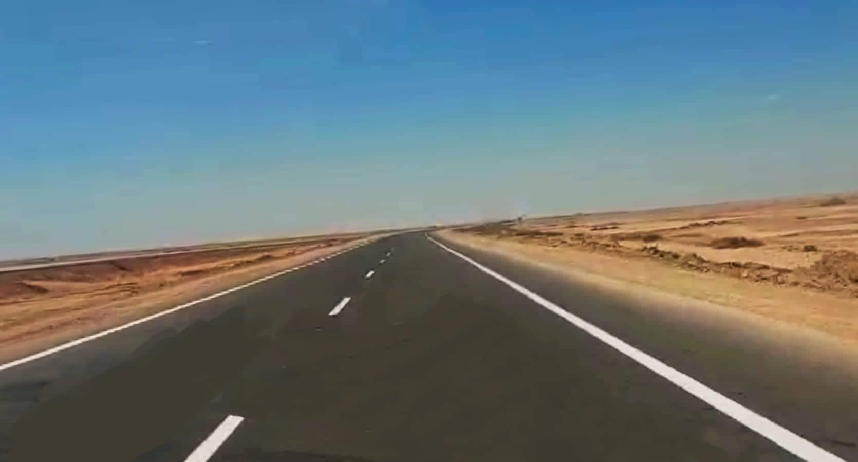 "القابضة" تطور شبكة طرق المنطقة الغربية بمطروح لربطها ب "الدولي الساحلي"